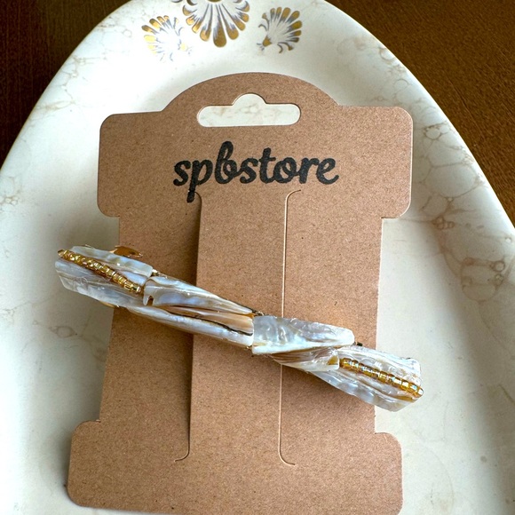 Natural Shell Barrettes with Seed Bead Accents - Handmade - Picture 3 of 4